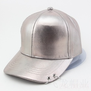 Casquettes de sport en coton et <span class=keywords><strong>cuir</strong></span> imperméables à 6 panneaux de l'usine OEM, casquettes de baseball pour enfants, surface brillante - Product Image 1