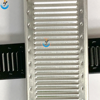 Barra espaciadora de aluminio negro grabado duradero de venta directa de fábrica, material moderno para vidrio aislante, tornillo para puerta de edificio insonorizada