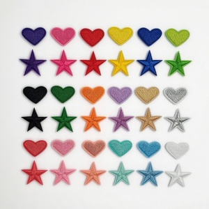 Parches bordados de estrella de cinco puntas de tamaño pequeño en forma de corazón parches planos de encaje de fieltro colorido para planchar ropa sombreros tela - Product Image 1