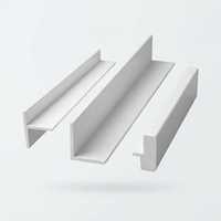 Plinthe en PVC pour décoration intérieure, alternative aux profilés MDF, couleur blanche