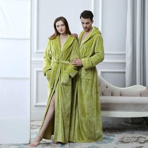 Accappatoio Lungo da Donna in Pile Termico Morbido con Cappuccio, in Flanella, Caldo e Confortevole per Casa - Product Image 4