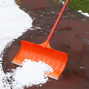 Versterkte sneeuwschuif met houten steel, 45 graden bladhoek, 50cm bladlengte - duurzaam duwgereedschap voor sneeuwruiming - Product Image 3