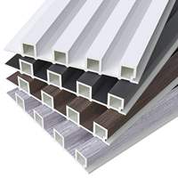 Paneles de Revestimiento de Pared Exterior WPC Ecológicos Modernos de Primera Calidad, Diseño de Listones Decorativos para Gimnasios e Interiores con Iluminación LED
