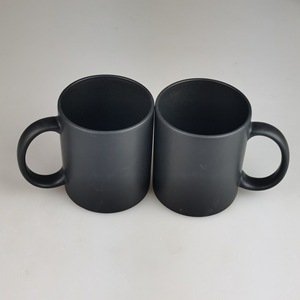 Bán buôn Đen Matte thẳng thăng hoa tách trà tùy chỉnh in thiết kế sứ cà phê Mug gốm với logo - Product Image 4
