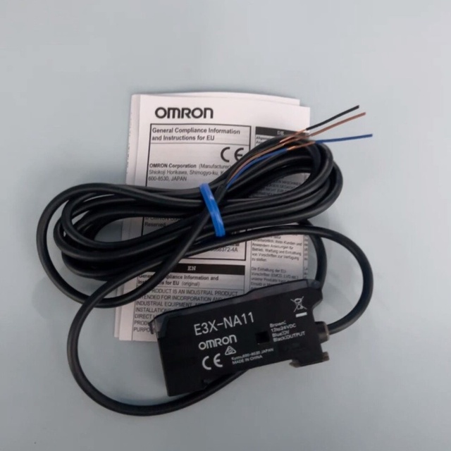 A Brand New E3x-na11 Fiber Amplifier Globalordernumber Series E3x Technicalspec Npn 12-24vdc Category