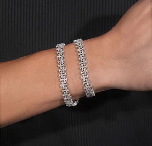 Pulsera de Plata 925 con Cruz de Moissanita, Bañada en Rodio, Estilo Bohemio, Engaste de Garras, Corte Brillante, Joyería Unisex para Bodas y Fiestas - Product Image 4