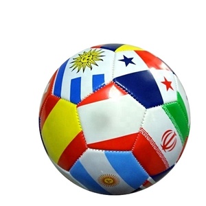 Ballon de football et de soccer en PVC imprimé avec logo personnalisé pour une utilisation sportive promotionnelle - Product Image 5