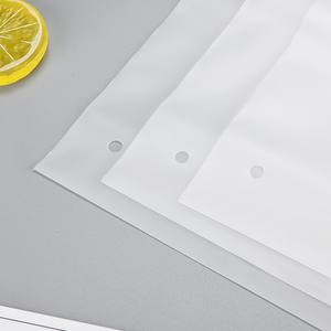 Concevez vos propres pochettes recyclées avec logo, sacs d'emballage en PE dépoli avec anneau de traction et fermeture éclair pour vêtements, sous-vêtements et chaussettes - Product Image 5