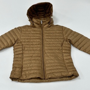 Veste en duvet imperméable veste d'hiver coupe-vent à capuche manteau en duvet écologique veste unisexe solide avec fermeture éclair et logo personnalisé - Product Image 1