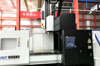 Centre d'usinage CNC à portique robuste et écologique, 24 outils, GMF2213T, FANUC 0i-MF, BT50, 6000 tr/min, pour usinage de moules et de composants aérospatiaux