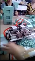 Machine à perforer à moitié les boîtes rigides pour cadeaux