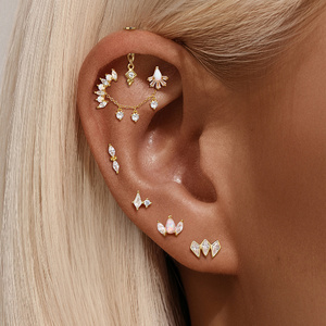 Boucles d'oreilles pendantes en argent 925 avec pierre d'opale de luxe en forme de goutte d'eau et de lueur de lune - Product Image 3