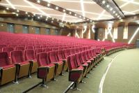 Chaise d'auditorium en aluminium avec accoudoirs, siège rétractable DWG, vente en gros HONGJI