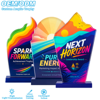 Trophées en cristal transparent minimalistes modernes avec logo personnalisé, design géométrique, trophées en acrylique de haute qualité