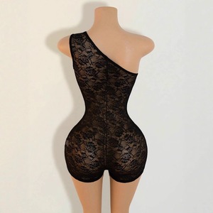 Tuta Corta Estiva Sexy con Spalline Oblique in <span class=keywords><strong>Pizzo</strong></span>, Body Intero Elasticizzato - Product Image 2