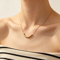 Nouveau Collier Tendance Minimaliste en Acier Titane Argenté Effet Glaçon Carré pour Femme, Chaîne de Clavicule Parfaite