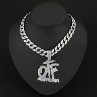 2026 Collier pendentif ras du cou entièrement serti de pierres, plaqué or, chaîne maille cubaine, bijoux de rappeur pour hommes et femmes