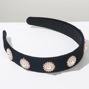 Diadema de Terciopelo con Perlas Estilo Coreano, Accesorio para el Cabello Retro Personalizado para Novias y Fiestas - Product Image 4