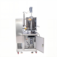 Machine de remplissage de liquides à pompe à engrenages servo automatique à tête unique chauffée 30L avec convoyeur pour l'emballage de bouteilles de lotion corporelle - Fournisseur