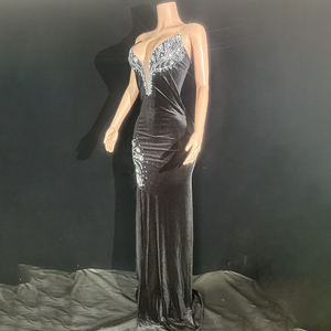 Novance Y4225 Nouveaux produits Idées Robes de soirée élégantes en velours noir avec strass brillants Train chic Robes de bal de fin d'année - Product Image 4