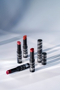 Lápiz Labial Personalizado de Marca Privada Naughty Percent Melting Shine 04 Step Back, Lápiz Labial Hidratante con Brillo, Proveedor Mayorista - Product Image 6