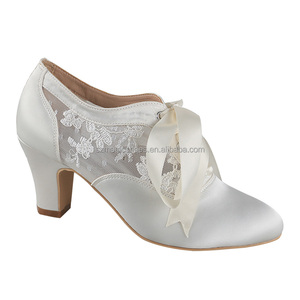 <span class=keywords><strong>Botines</strong></span> de boda de marfil de tacón grueso personalizados, botas bordadas de marfil, <span class=keywords><strong>botines</strong></span> nupciales con punta cerrada - Product Image 1