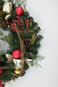 Customized Artificial Decorative Christmas Wreath Pinecorn Red Ball <b>Pvc</b> Christmas Wreath - Product Image 4