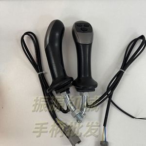 Manette de commande électrique hydraulique 4 boutons rechargeable pour pièces de grue et d'excavatrice - Product Image 3