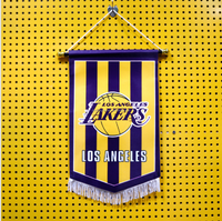 Drapeaux suspendu en satin de football, bannières pour voitures, vente en gros, livraison gratuite