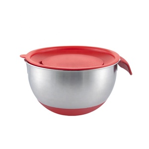 201 bols mélangeurs en acier inoxydable 18-26cm avec couvercle rouge et poignée bol à <span class=keywords><strong>salade</strong></span> rond de style européen moderne avec fond en silicone - Product Image 6