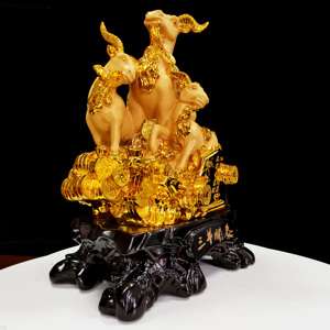 Decorazione della casa ornamento per interni resina statua <span class=keywords><strong>di</strong></span> capra d'oro in vendita statua <span class=keywords><strong>di</strong></span> scultura <span class=keywords><strong>di</strong></span> capra a tre Rams in <span class=keywords><strong>legno</strong></span> - Product Image 4