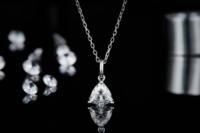 Vente en gros bas quantité minimale de commande S925 Collier en argent sterling Chaîne Moissanite Collier Boucles d'oreilles en or Test de réussite pour petite amie