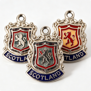 Pendentif Écossais avec Lion et Motif Tartan, Plaqué Argent, Alliage de Zinc, Badge Souvenir - Product Image 2