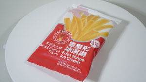 Crème glacée au goût de fromage au lait OEM, 6 pièces par sachet, crème glacée en forme de frites, crème glacée enrobée de chocolat, garniture de crème glacée - Product Image 2