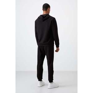 Ensemble de survêtement pour homme en coton noir, coupe confortable, style décontracté simple, vêtements pour adultes - Product Image 1