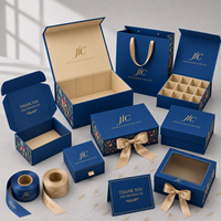 Boîte cadeau rigide pliable magnétique de luxe personnalisée, avec motif imprimé, en or marine et feuille d'or, pour vêtements et chaussures