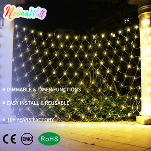 Guirlandes lumineuses LED blanc chaud, connectables, pour extérieur, en forme de filet, pour décorer les arbustes, les pelouses et les jardins. - Product Image 1