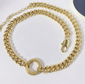 Broche de hebilla marinera cadena cubana chapada en oro de eslabones gruesos lisos para hombres y mujeres - Product Image 1