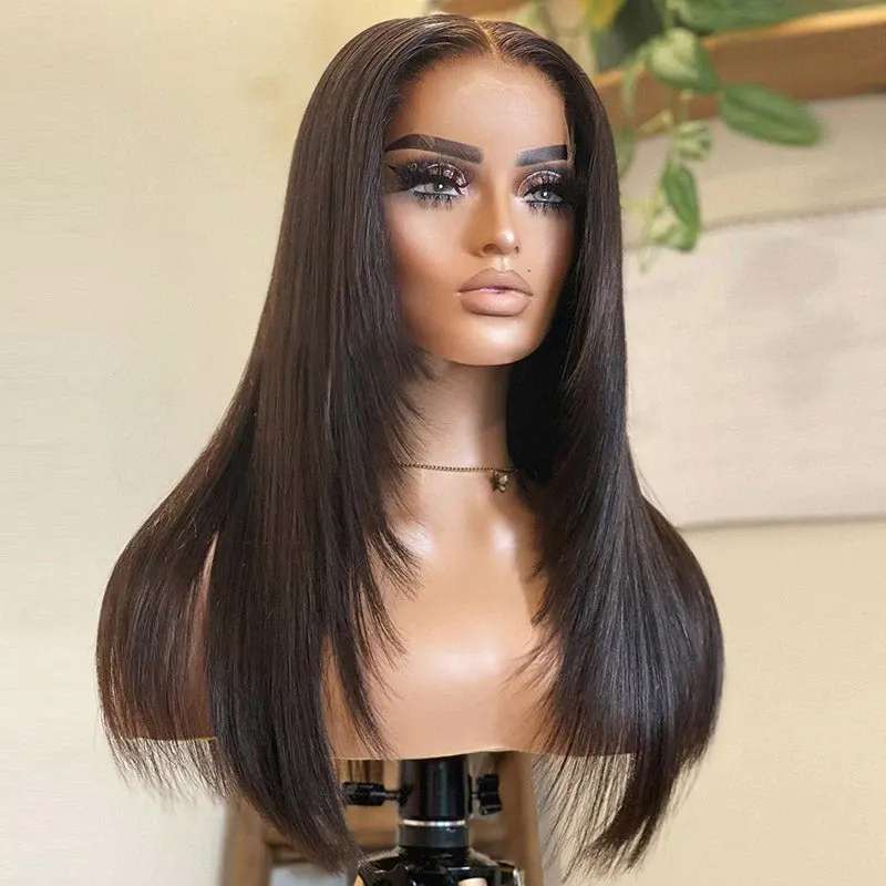 Natural Black Straight 13 × 4 Spitzenfront-Perücke Schichtschnitt 150 % Dichte menschliches Haar Gewebe und Perücken klebstofffrei