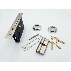 Cerradura de Embutir de 70 mm con Acabado de Acero Inoxidable, Cuerpo de Hierro, Cilindro de Latón y Llaves para Puertas Residenciales y Comerciales Seguras - Product Image 2