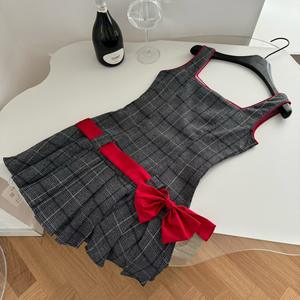 Abito Estivo Stile College con Fiocco, Gonna a Pieghe a Quadri, Vestito a Bretelle Dolce e Piccante - Product Image 3