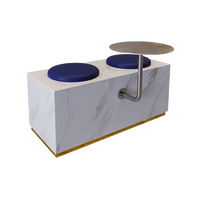 Ensemble de meubles de restaurant minimaliste avec canapé, table et chaises en cuir à structure métallique pour café, hôtel, bistrot
