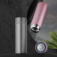 Bouteille isotherme portable en titane personnalisée avec logo pour le camping et les pique-niques