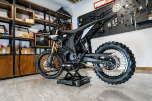 สินค้ามาใหม่ แบตเตอรี่อุตสาหกรรมเกรดอัลติส เดลต้า 72V 35Ah พร้อมมอเตอร์ไฟฟ้ากำลังสูงสุด 13 กิโลวัตต์ สำหรับมอเตอร์ไซค์ไฟฟ้า พร้อมบริการปรับแต่งแบบ OEM - Product Image 3