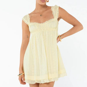 Vestido casual de verano para mujer, estilo bohemio, color crema, con bordado floral, volantes, cuello cuadrado, cintura simulada, estilo babydoll, mini. - Product Image 3