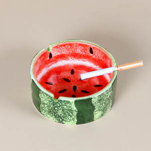 Cenicero de escritorio de cerámica redondo clásico con patrones de sandía de alto valor estético para decoración del hogar o uso en hoteles/restaurantes - Product Image 3