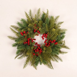 Guirnalda Navideña Roja de Frutas PE, Colgante Navideño, Decoración Circular de Plástico para Puerta - Product Image 3