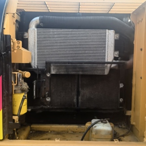 Excavadoras Caterpillar 320C 320CL 320D 320D2 320D2L 320GC 330GC Baratas, Excavadora Usada CAT 320D con Cucharón de Servicio Pesado - Product Image 5