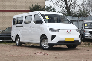 Vente en gros de fourgonnettes <span class=keywords><strong>électrique</strong></span>s légères 9 places Wuling Yangguang 3050mm 136PS 440km d'autonomie, version passagers, en vente - Product Image 3