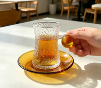 Ensemble de tasses à café en verre borosilicate martelé, forme sablier texturée, avec poignée boule ambrée et soucoupe assortie pour le thé